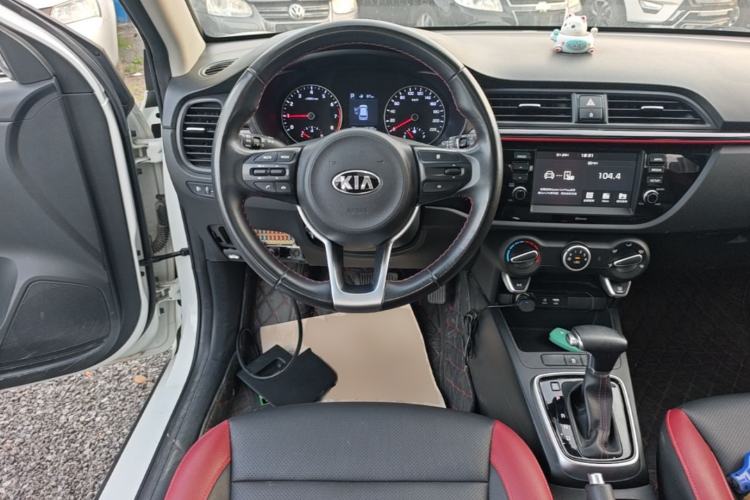 Used Kia KX Cross 2019 1.6L Automatic Dynamic Sunroof Version China VI Steering Wheel