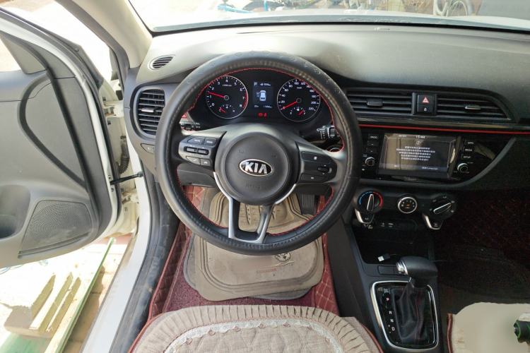 Used Kia KX Cross 2019 1.6L Automatic Dynamic Sunroof Version China VI Steering Wheel