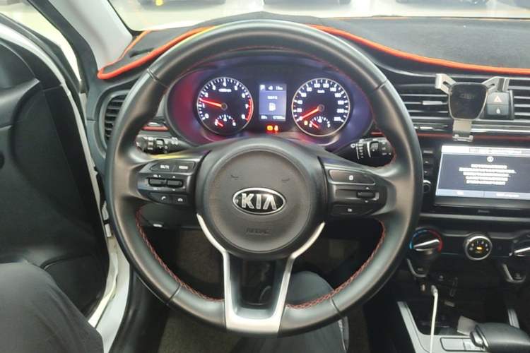 Used Kia KX Cross 2019 1.6L Automatic Dynamic Sunroof Version China VI Steering Wheel