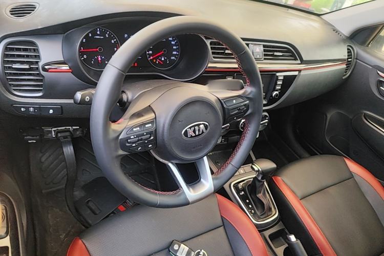 Used Kia KX Cross 2019 1.6L Automatic Dynamic Sunroof Version China VI Steering Wheel