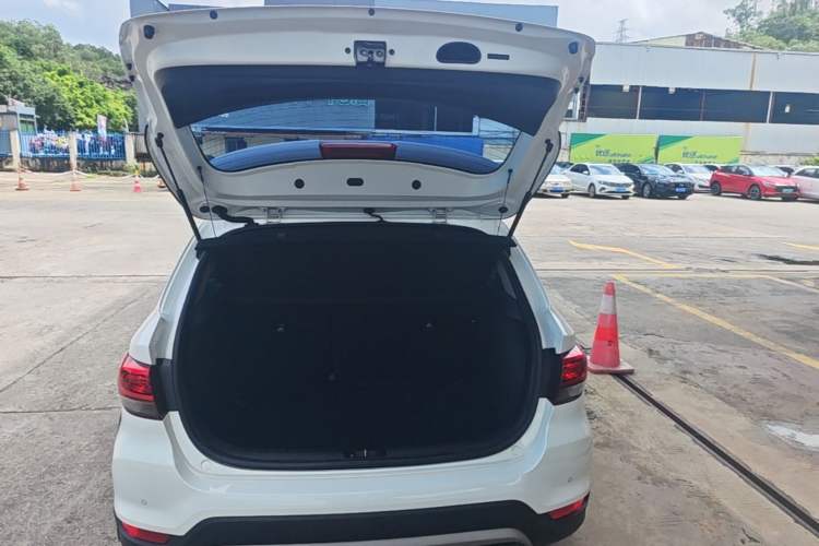Used Kia KX Cross 2019 1.6L Automatic Dynamic Sunroof Version China VI Trunk