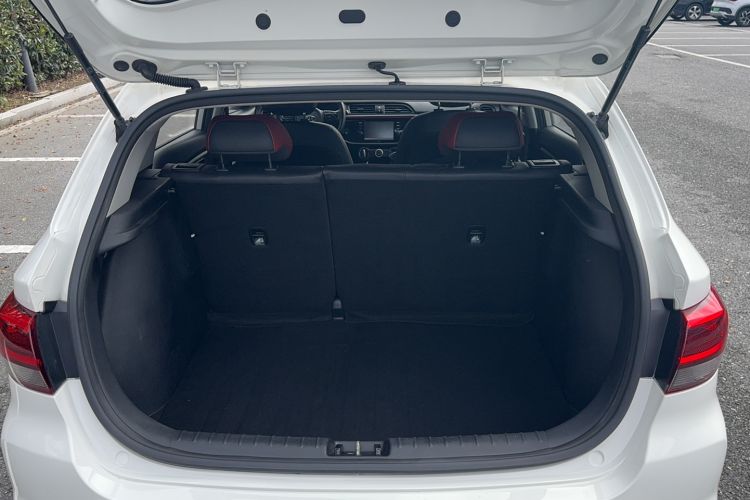Used Kia KX Cross 2019 1.6L Automatic Dynamic Sunroof Version China VI Trunk