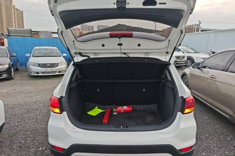 Used Kia KX Cross 2019 1.6L Automatic Dynamic Sunroof Version China VI Trunk