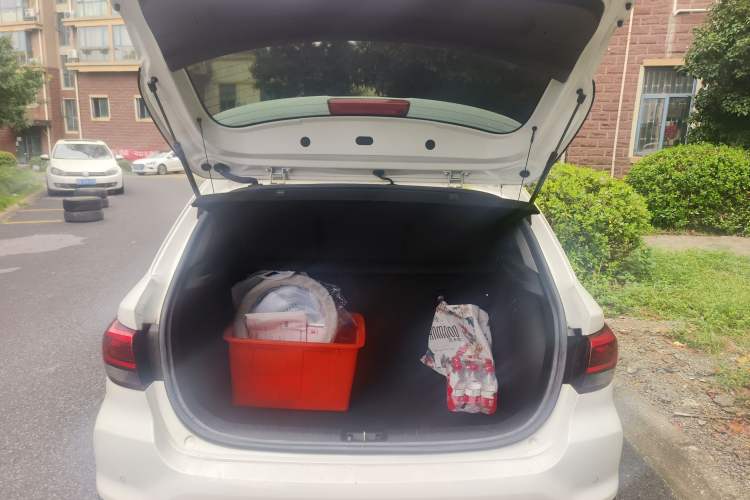 Used Kia KX Cross 2019 1.6L Automatic Dynamic Sunroof Version China VI Trunk