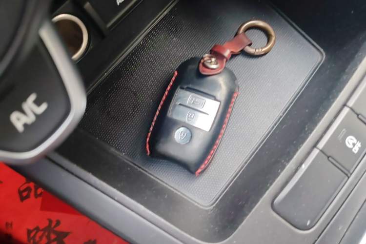 Used Kia KX Cross 2019 1.6L Automatic Dynamic Sunroof Version China VI Vehicle Key