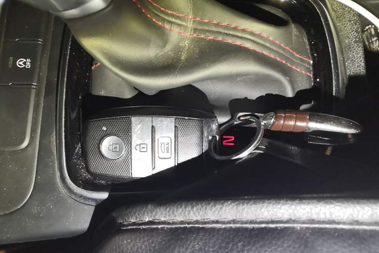 Used Kia KX Cross 2019 1.6L Automatic Dynamic Sunroof Version China VI Vehicle Key
