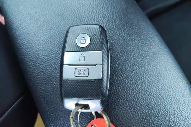 Used Kia KX Cross 2019 1.6L Automatic Dynamic Sunroof Version China VI Vehicle Key