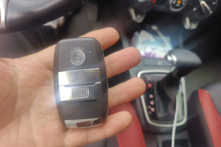 Used Kia KX Cross 2019 1.6L Automatic Dynamic Sunroof Version China VI Vehicle Key