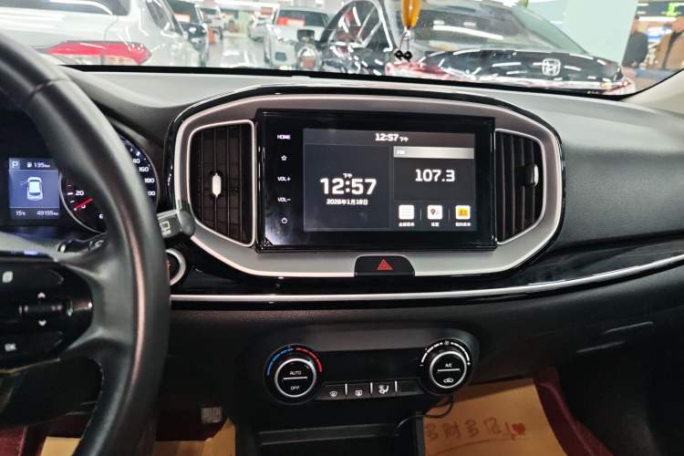 Used Kia kx1 Stonic 2019 1.4L Automatic Sport Edition China VI Audio And AC Panel