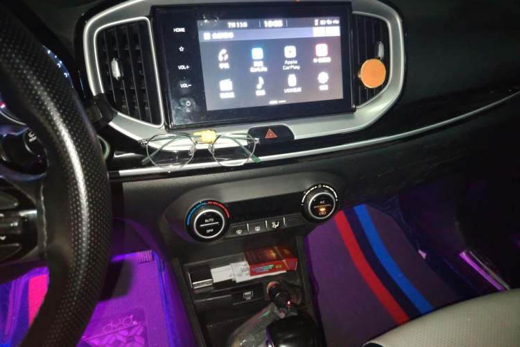 Used Kia kx1 Stonic 2019 1.4L Automatic Fun Edition China V Standard Audio And AC Panel