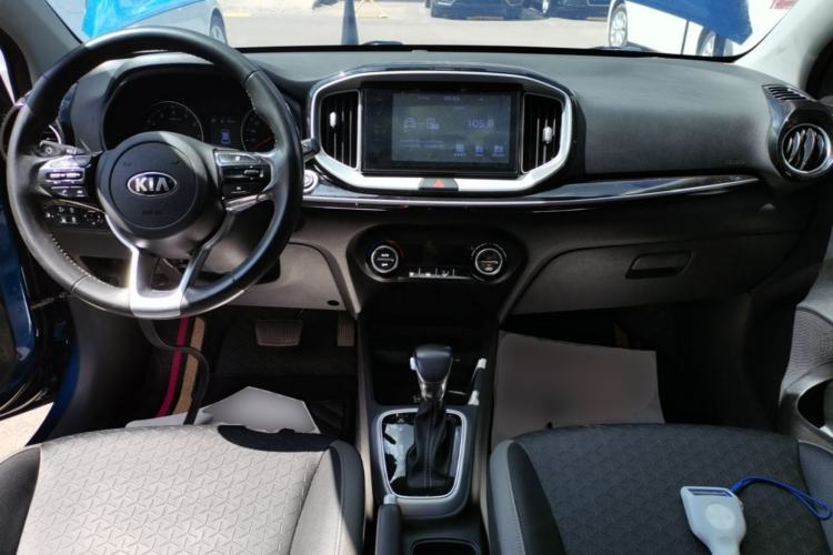 Used Kia kx1 Stonic 2019 1.4L Automatic Fun Edition China V Standard Center Console