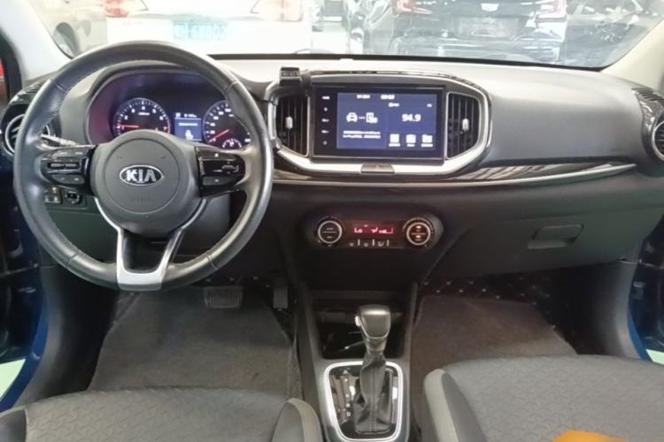 Used Kia kx1 Stonic 2019 1.4L Automatic Fun Edition China V Standard Center Console