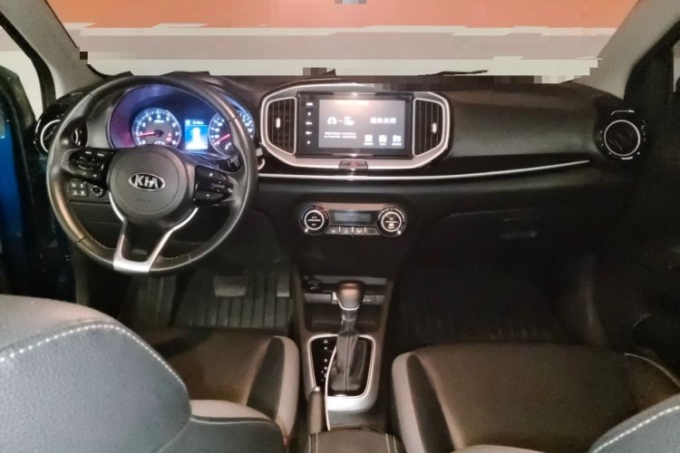 Used Kia kx1 Stonic 2019 1.4L Automatic Fun Edition China VI Center Console
