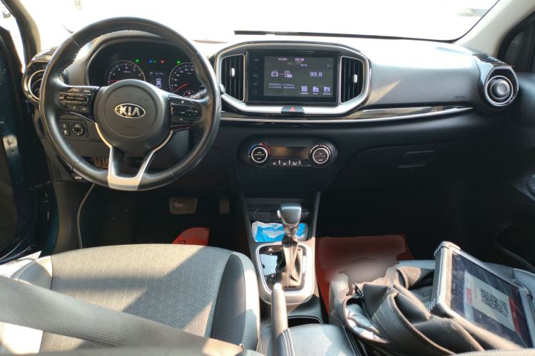 Used Kia kx1 Stonic 2019 1.4L Automatic Fun Edition China V Standard Center Console