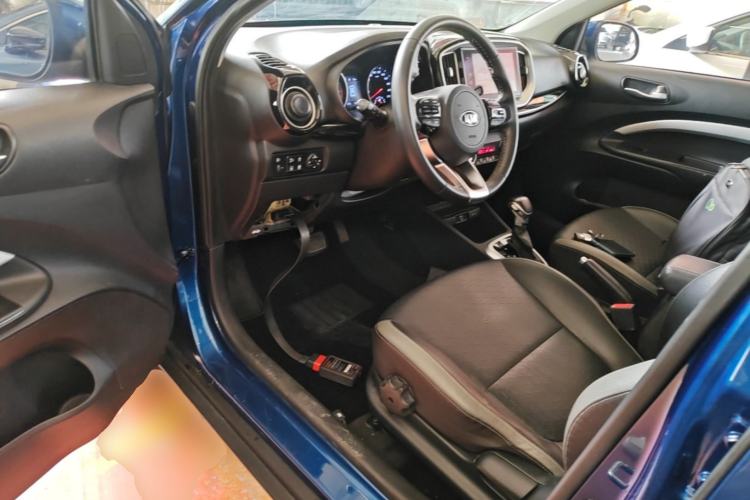 Used Kia kx1 Stonic 2019 1.4L Automatic Sport Edition China VI Driver Seat