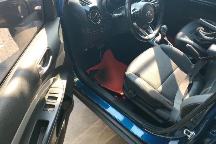Used Kia kx1 Stonic 2019 1.4L Automatic Fun Edition China V Standard Driver Seat