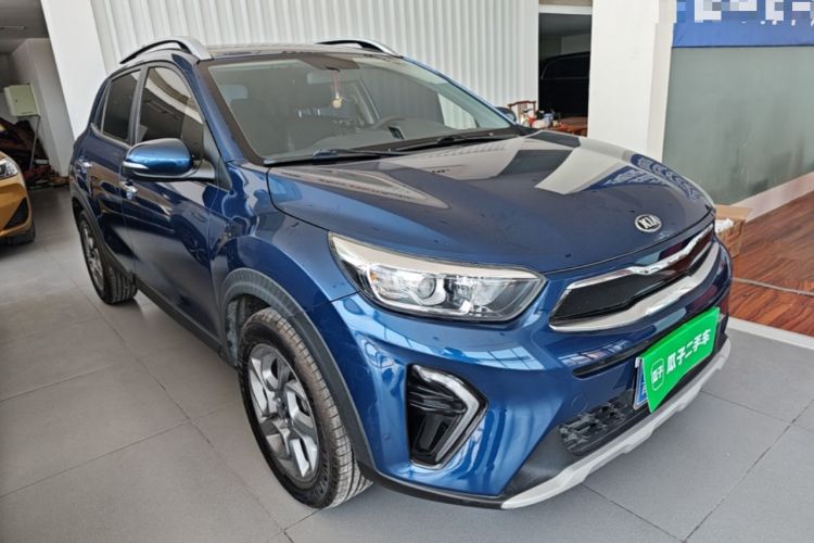 Used Kia kx1 Stonic 2019 1.4L Automatic Fun Edition China V Standard Front Right 45 Deg