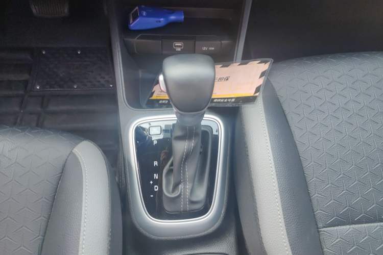 Used Kia kx1 Stonic 2019 1.4L Automatic Fun Edition China VI Gear Lever