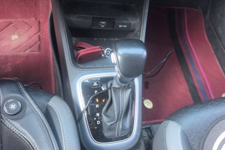 Used Kia kx1 Stonic 2019 1.4L Automatic Fun Edition China V Standard Gear Lever