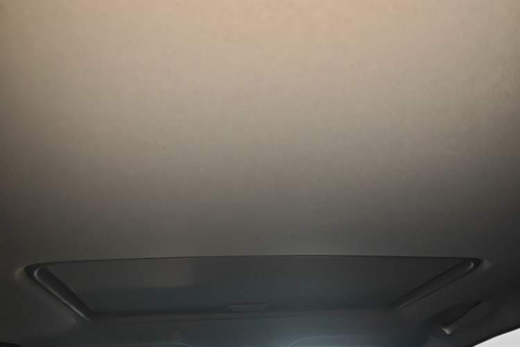 Used Kia kx1 Stonic 2019 1.4L Automatic Sport Edition China VI Headliner