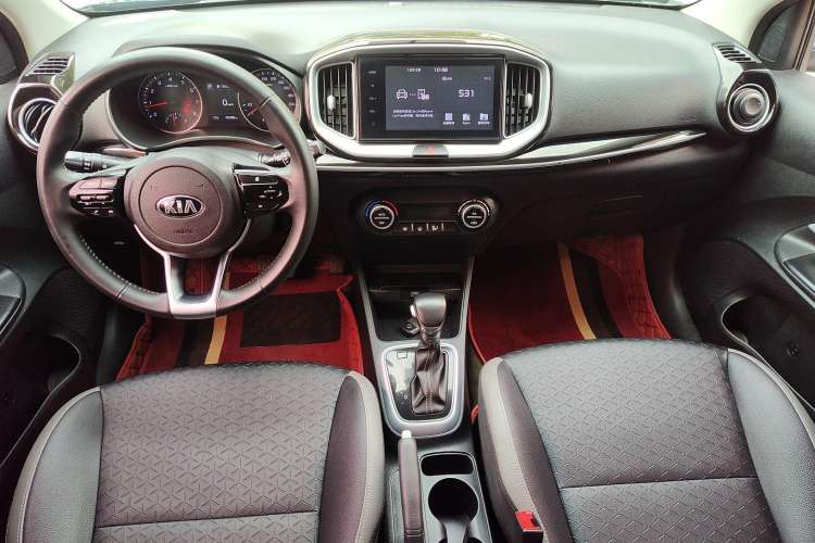 Used Kia kx1 Stonic 2019 1.4L Automatic Fun Edition China V Standard Interior 5