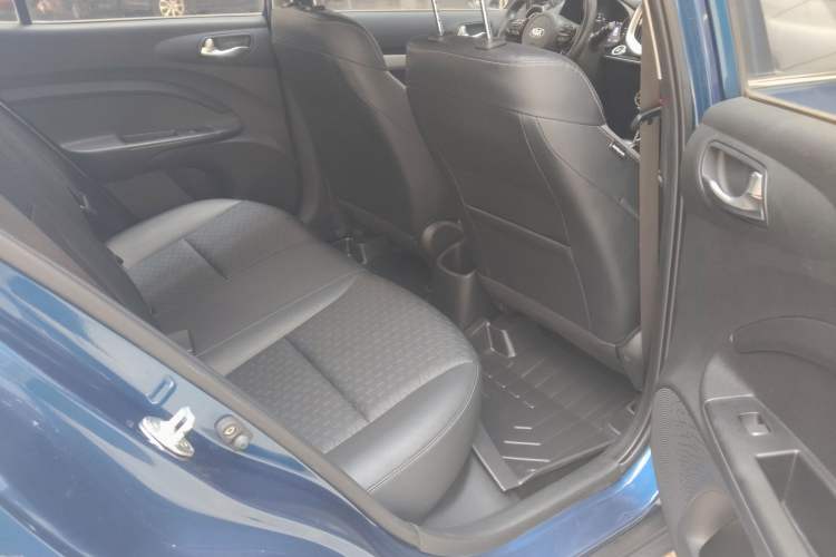 Used Kia kx1 Stonic 2019 1.4L Automatic Sport Edition China VI Interior 6