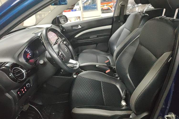 Used Kia kx1 Stonic 2019 1.4L Automatic Sport Edition China VI Left Front Seat