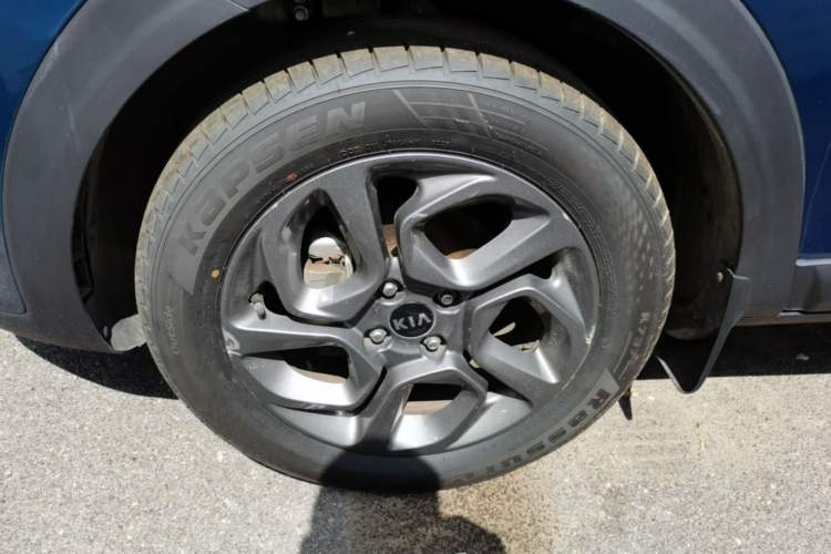 Used Kia kx1 Stonic 2019 1.4L Automatic Fun Edition China V Standard Left Front Wheel Hub