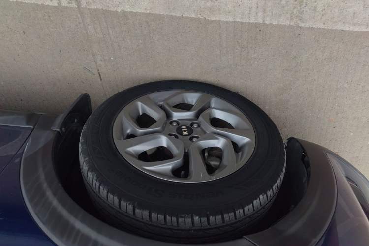 Used Kia kx1 Stonic 2019 1.4L Automatic Fun Edition China V Standard Left Front Wheel Hub