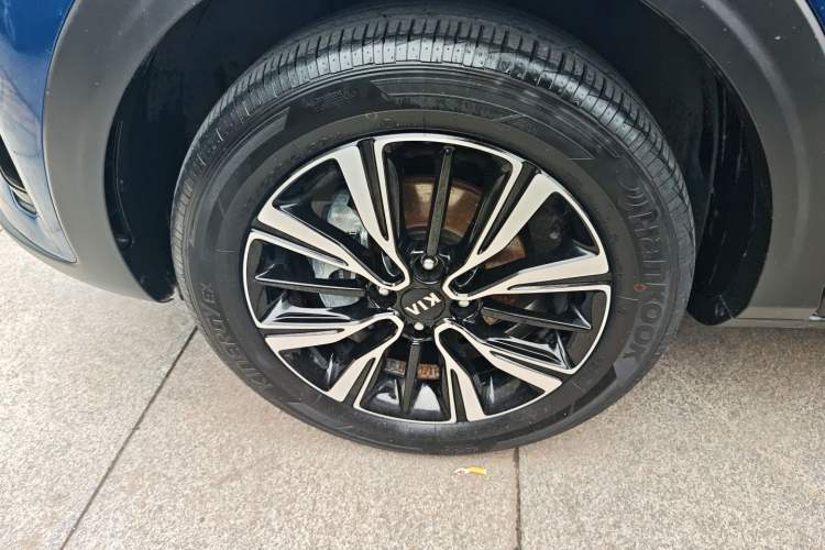 Used Kia kx1 Stonic 2019 1.4L Automatic Sport Edition China VI Left Front Wheel Hub