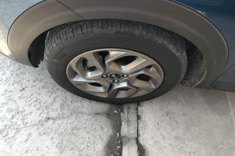 Used Kia kx1 Stonic 2019 1.4L Automatic Fun Edition China V Standard Left Front Wheel Hub