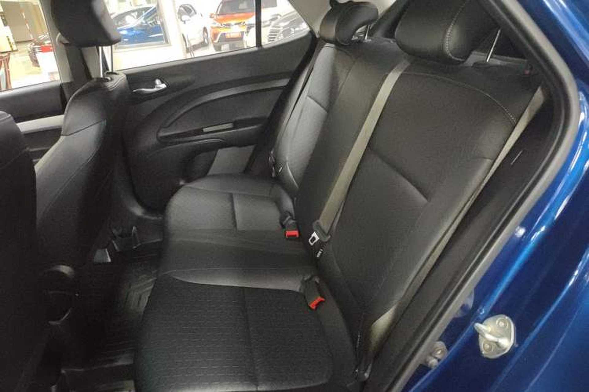 Used Kia kx1 Stonic 2019 1.4L Automatic Sport Edition China VI Left Rear Seat