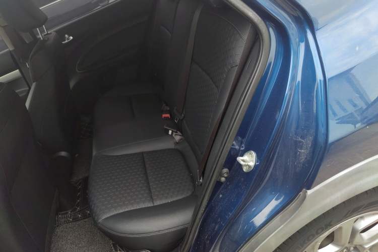 Used Kia kx1 Stonic 2019 1.4L Automatic Fun Edition China V Standard Left Rear Seat