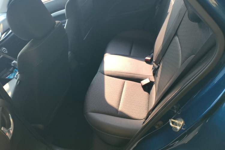 Used Kia kx1 Stonic 2019 1.4L Automatic Fun Edition China V Standard Left Rear Seat