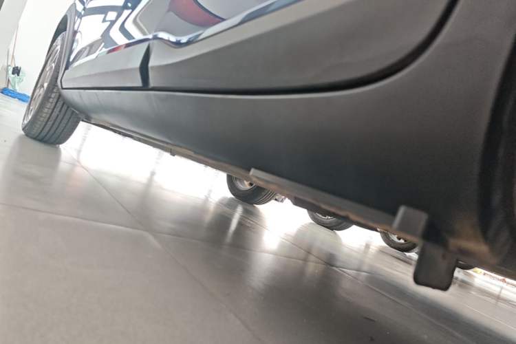 Used Kia kx1 Stonic 2019 1.4L Automatic Fun Edition China V Standard Left Side Sill