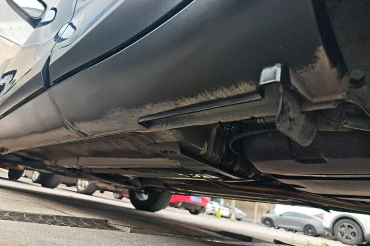 Used Kia kx1 Stonic 2019 1.4L Automatic Sport Edition China VI Left Side Sill