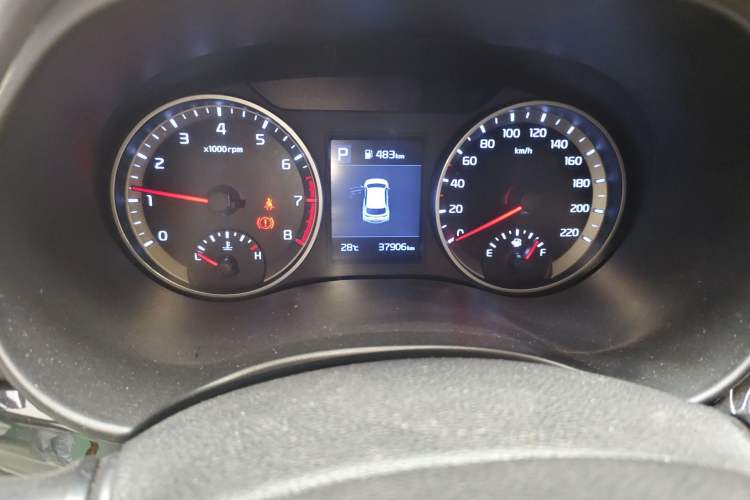 Used Kia kx1 Stonic 2019 1.4L Automatic Fun Edition China VI Odometer Close Up