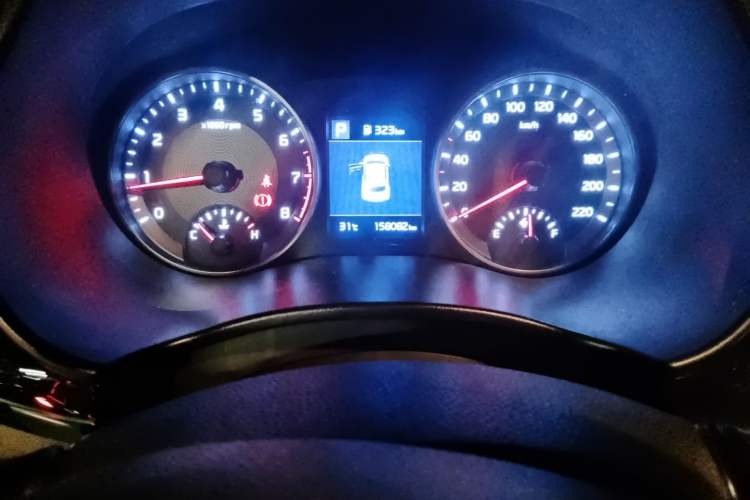 Used Kia kx1 Stonic 2019 1.4L Automatic Fun Edition China VI Odometer Close Up