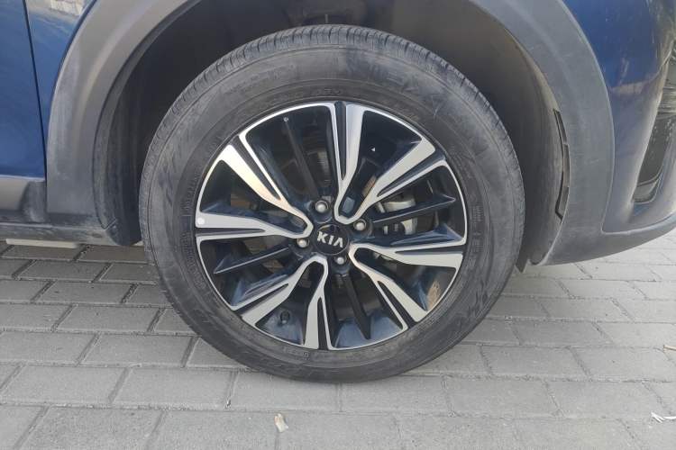 Used Kia kx1 Stonic 2019 1.4L Automatic Fun Edition China VI Right Front Wheel Hub
