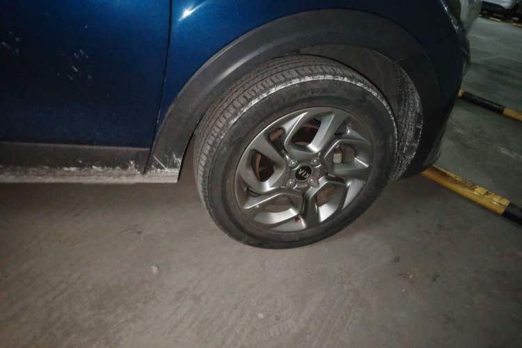 Used Kia kx1 Stonic 2019 1.4L Automatic Fun Edition China V Standard Right Front Wheel Hub