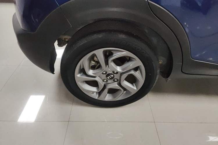 Used Kia kx1 Stonic 2019 1.4L Automatic Sport Edition China VI Right Rear Wheel Hub