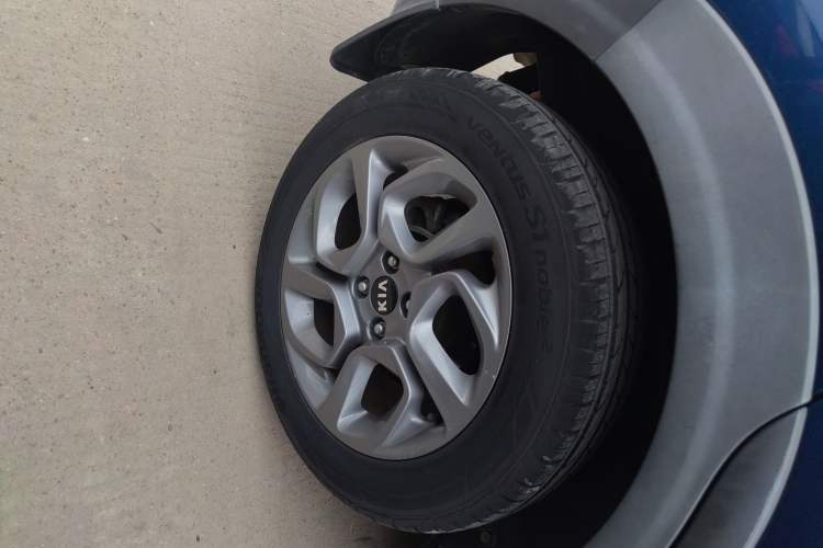 Used Kia kx1 Stonic 2019 1.4L Automatic Fun Edition China V Standard Right Rear Wheel Hub