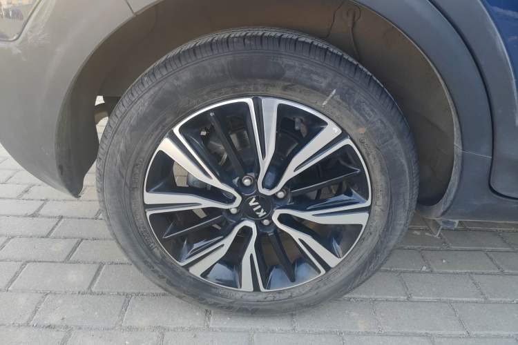 Used Kia kx1 Stonic 2019 1.4L Automatic Fun Edition China VI Right Rear Wheel Hub