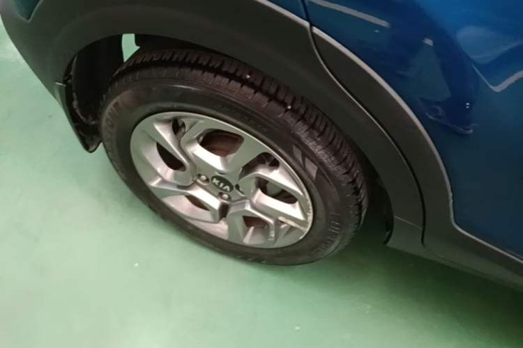 Used Kia kx1 Stonic 2019 1.4L Automatic Fun Edition China V Standard Right Rear Wheel Hub