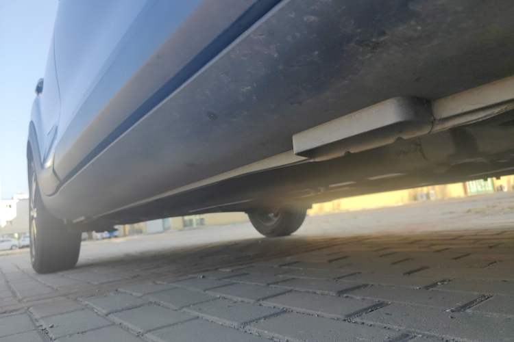 Used Kia kx1 Stonic 2019 1.4L Automatic Fun Edition China VI Right Side Sill