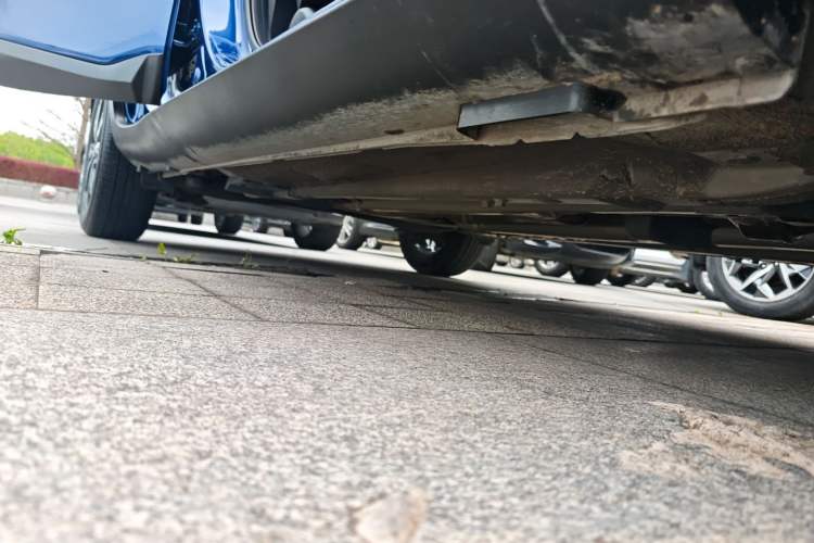 Used Kia kx1 Stonic 2019 1.4L Automatic Sport Edition China VI Right Side Sill
