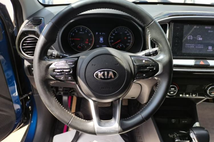 Used Kia kx1 Stonic 2019 1.4L Automatic Fun Edition China V Standard Steering Wheel