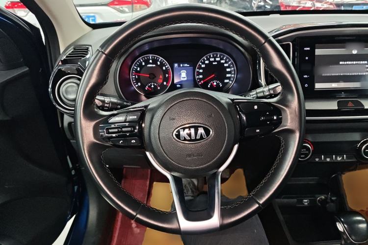 Used Kia kx1 Stonic 2019 1.4L Automatic Sport Edition China VI Steering Wheel