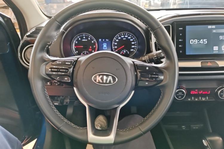 Used Kia kx1 Stonic 2019 1.4L Automatic Sport Edition China VI Steering Wheel