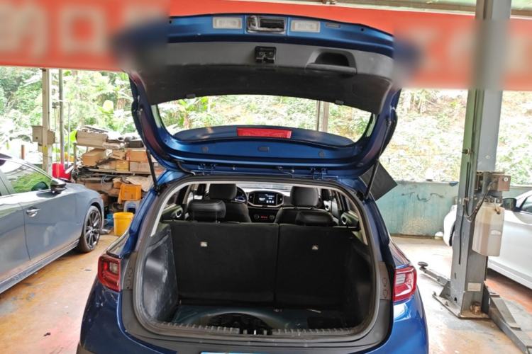 Used Kia kx1 Stonic 2019 1.4L Automatic Sport Edition China VI Trunk